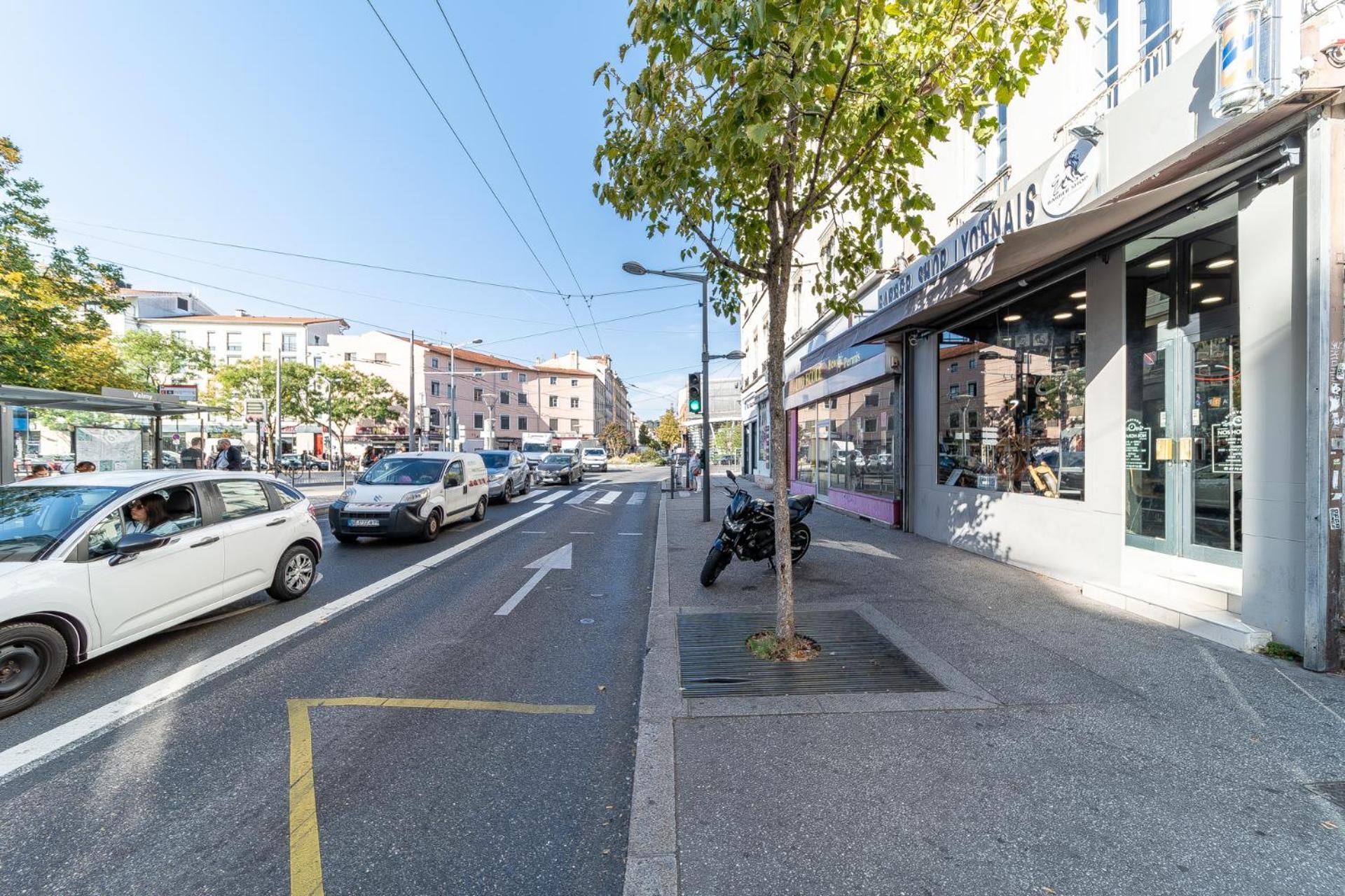 Le Marietton Appartement Cosy A Deux Pas Du Metro Valmy Lyon Exteriör bild